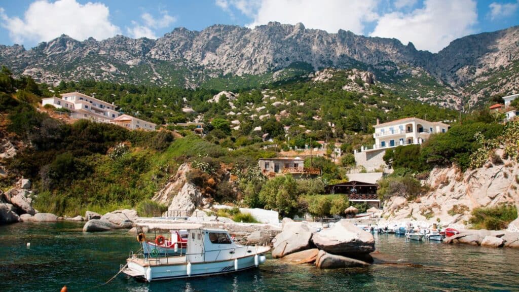 Ikaria-vung-xanh-truong-tho